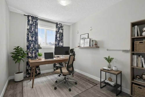 254 Pantego Lane Nw, Calgary, AB - Indoor Photo Showing Office