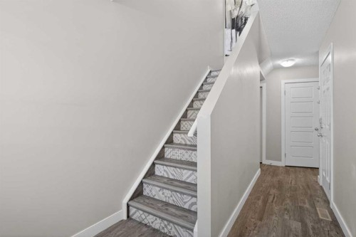 254 Pantego Lane Nw, Calgary, AB - Indoor Photo Showing Other Room
