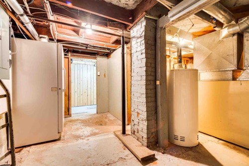 215 4 Avenue Se, Three Hills, AB - Indoor Photo Showing Basement