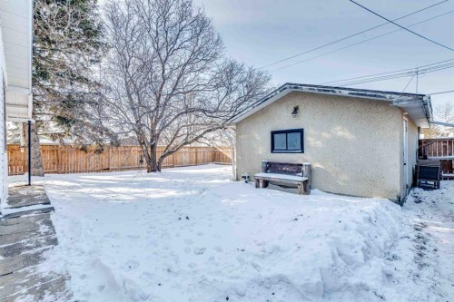215 4 Avenue Se, Three Hills, AB - Outdoor