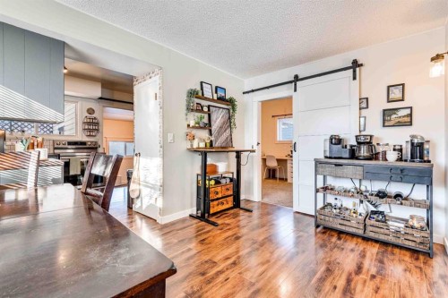 215 4 Avenue Se, Three Hills, AB - Indoor