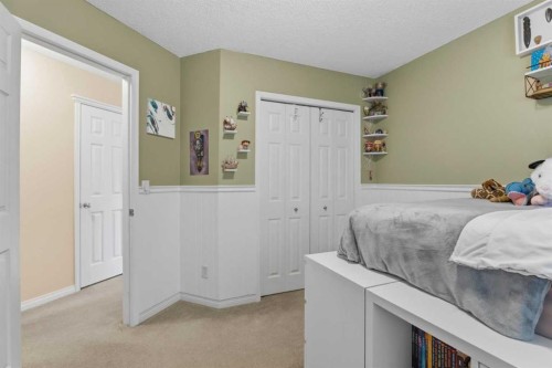 883 Auburn Bay Boulevard Se, Calgary, AB - Indoor Photo Showing Bedroom