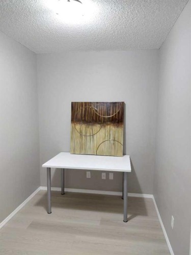 3416-81 Legacy Boulevard Se, Calgary, AB - Indoor Photo Showing Other Room