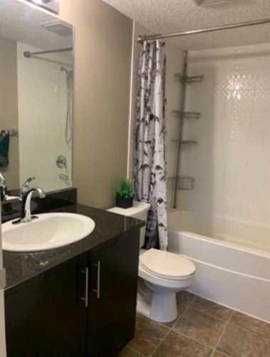 3416-81 Legacy Boulevard Se, Calgary, AB - Indoor Photo Showing Bathroom