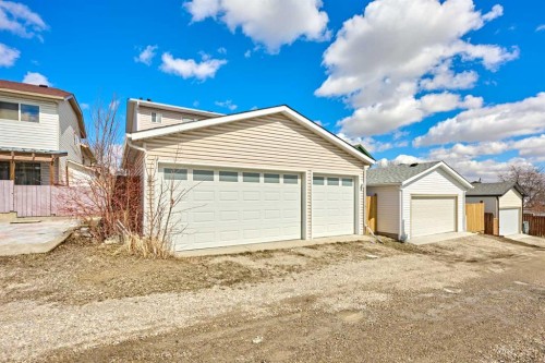 152 Harvest Gold Heights Ne, Calgary, AB - Outdoor