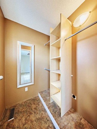 152 Harvest Gold Heights Ne, Calgary, AB - Indoor