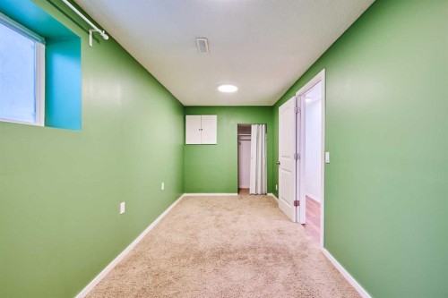 152 Harvest Gold Heights Ne, Calgary, AB - Indoor Photo Showing Other Room