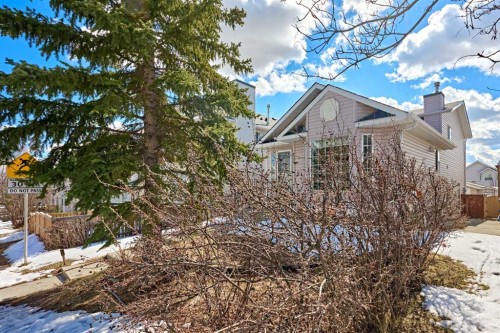 152 Harvest Gold Heights Ne, Calgary, AB - Outdoor