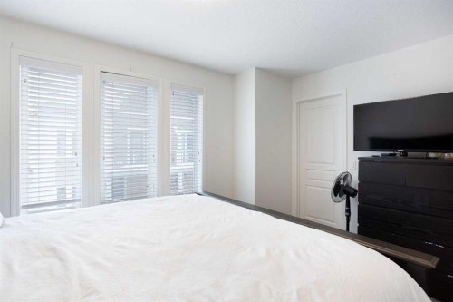 210 Auburn Bay Square Se, Calgary, AB - Indoor Photo Showing Bedroom