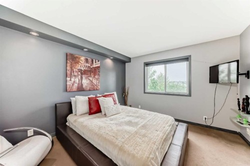 206 Tuscany Ravine Close Nw, Calgary, AB - Indoor Photo Showing Bedroom