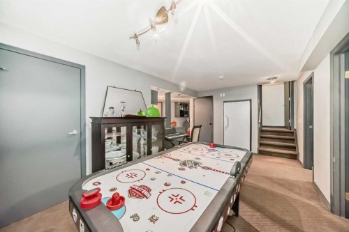 206 Tuscany Ravine Close Nw, Calgary, AB - Indoor Photo Showing Bedroom