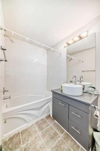 206 Tuscany Ravine Close Nw, Calgary, AB - Indoor Photo Showing Bathroom
