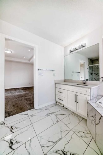 772 Edgefield Crescent, Strathmore, AB - Indoor Photo Showing Bathroom