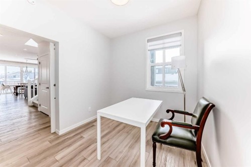 24 Royston Rise Nw, Calgary, AB - Indoor