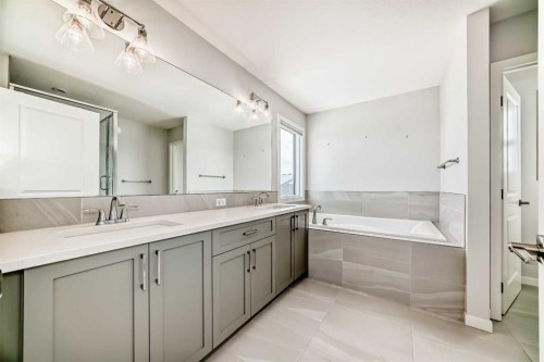 24 Royston Rise Nw, Calgary, AB - Indoor Photo Showing Bathroom