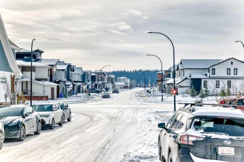 24 Royston Rise Nw, Calgary, AB - Outdoor