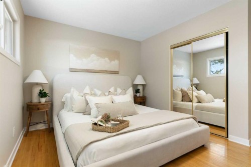 123 Glacier Drive Sw, Calgary, AB - Indoor Photo Showing Bedroom