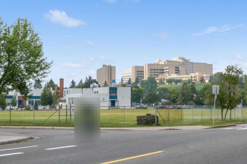 527 29 Street Nw, Calgary, AB - Outdoor With View