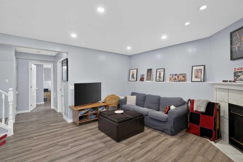 38 Canoe Circle Sw, Airdrie, AB - Indoor