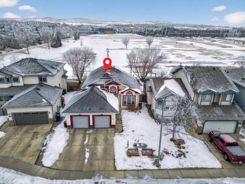 38 Canoe Circle Sw, Airdrie, AB - Outdoor With Facade