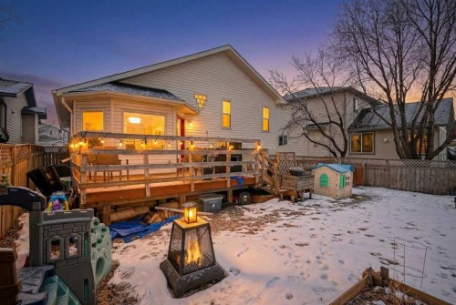 38 Canoe Circle Sw, Airdrie, AB - Outdoor