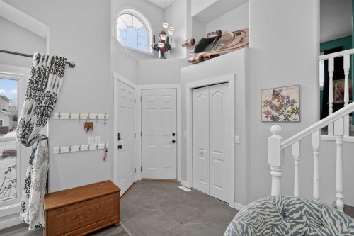 38 Canoe Circle Sw, Airdrie, AB - Indoor Photo Showing Other Room