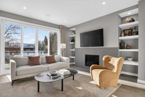 4909 21 Avenue Nw, Calgary, AB - Indoor Photo Showing Living Room