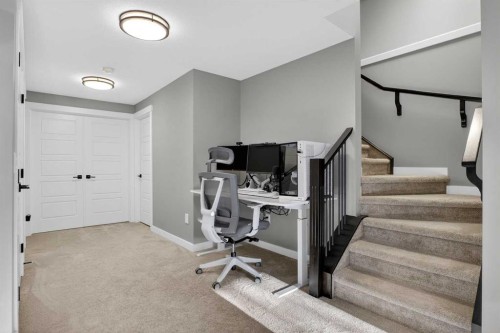 4909 21 Avenue Nw, Calgary, AB - Indoor