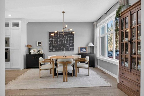 4909 21 Avenue Nw, Calgary, AB - Indoor Photo Showing Dining Room