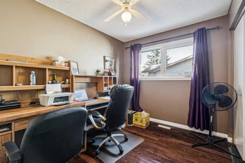 144 Waldron Avenue, Okotoks, AB - Indoor Photo Showing Office