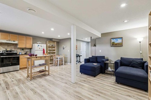 144 Waldron Avenue, Okotoks, AB - Indoor