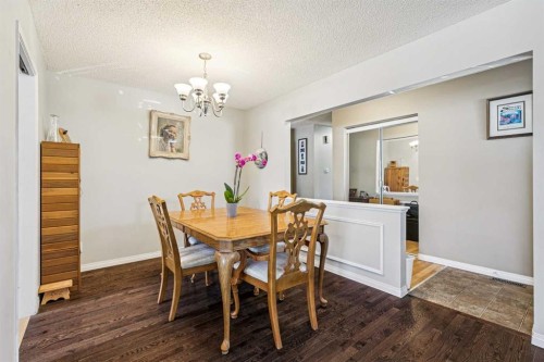 144 Waldron Avenue, Okotoks, AB - Indoor Photo Showing Dining Room