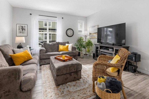 325 Copperstone Manor Se, Calgary, AB - Indoor Photo Showing Living Room