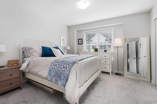 325 Copperstone Manor Se, Calgary, AB - Indoor Photo Showing Bedroom