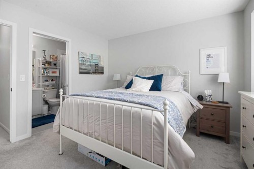 325 Copperstone Manor Se, Calgary, AB - Indoor Photo Showing Bedroom
