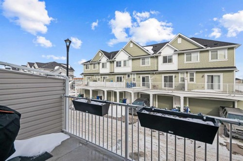 325 Copperstone Manor Se, Calgary, AB - Outdoor
