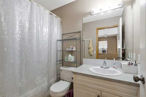 332 Harvest Hills Drive Ne, Calgary, AB - Indoor Photo Showing Bathroom