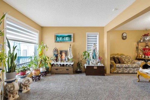 332 Harvest Hills Drive Ne, Calgary, AB - Indoor Photo Showing Other Room