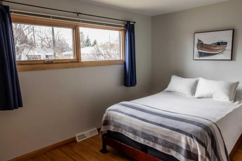 80 Westover Drive Sw, Calgary, AB - Indoor Photo Showing Bedroom