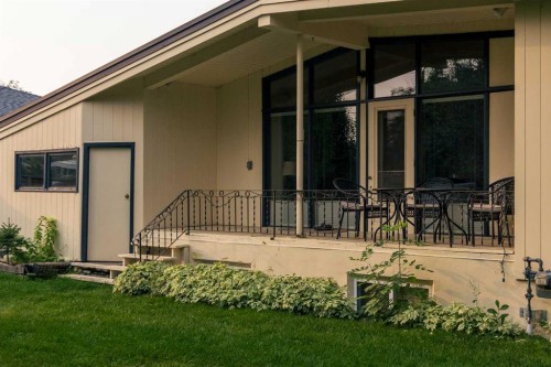 80 Westover Drive Sw, Calgary, AB - Outdoor With Deck Patio Veranda