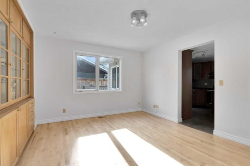 815 Woodpark Way Sw, Calgary, AB - Indoor Photo Showing Other Room