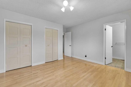 815 Woodpark Way Sw, Calgary, AB - Indoor Photo Showing Other Room