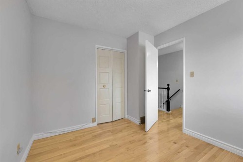 815 Woodpark Way Sw, Calgary, AB - Indoor Photo Showing Other Room
