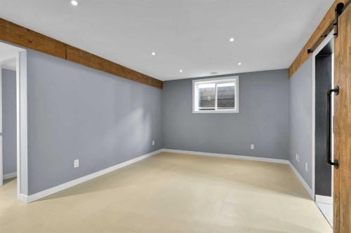 815 Woodpark Way Sw, Calgary, AB - Indoor Photo Showing Other Room