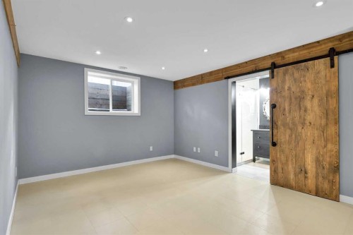 815 Woodpark Way Sw, Calgary, AB - Indoor Photo Showing Other Room