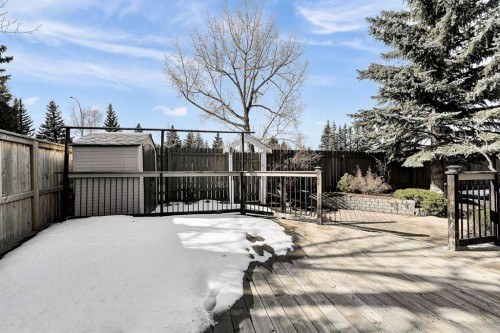815 Woodpark Way Sw, Calgary, AB - Outdoor