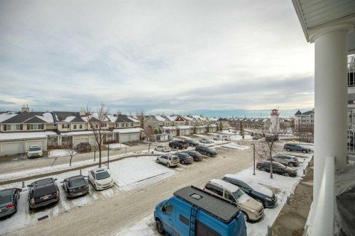 4313-31 Country Village Manor Ne, Calgary, AB - Outdoor