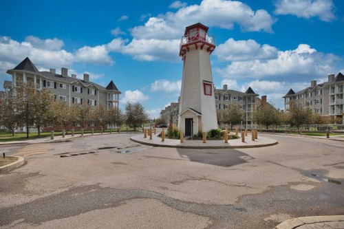 4313-31 Country Village Manor Ne, Calgary, AB - Outdoor