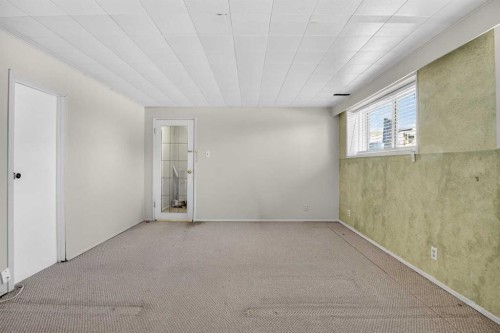 3204 Riel Place Se, Calgary, AB - Indoor Photo Showing Other Room