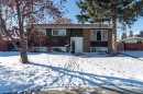 3204 Riel Place Se, Calgary, AB  - Outdoor 